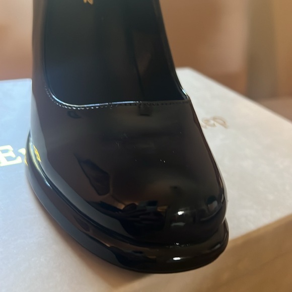 Shoes - Picture 3 of 6